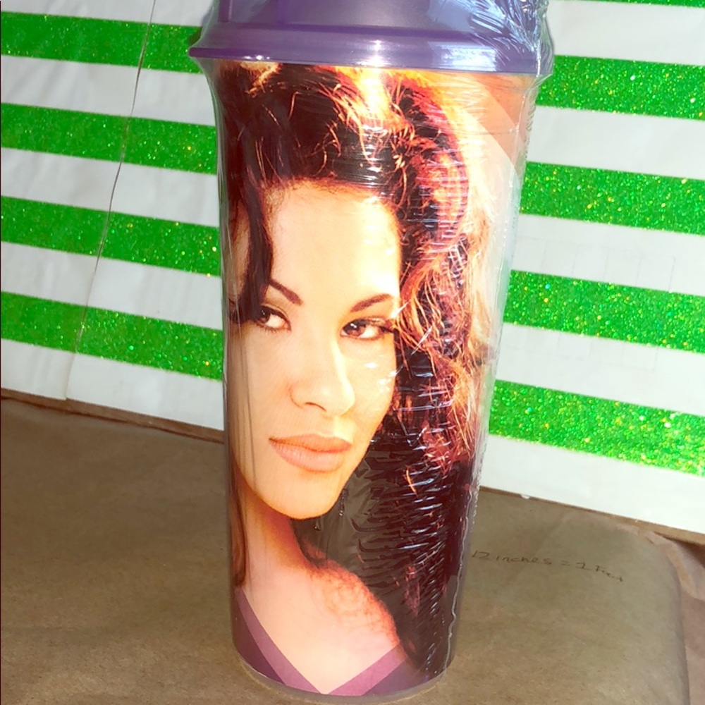 SELENA cup 🌹
